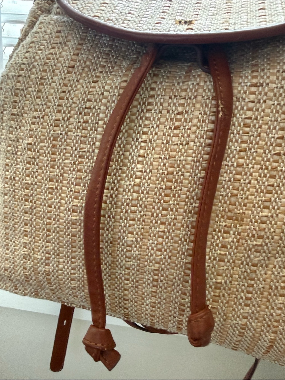 Tommy Bahama Woven Drawstring Backpack – Neutral Tan | Good Used Condition - Picture 4 of 16